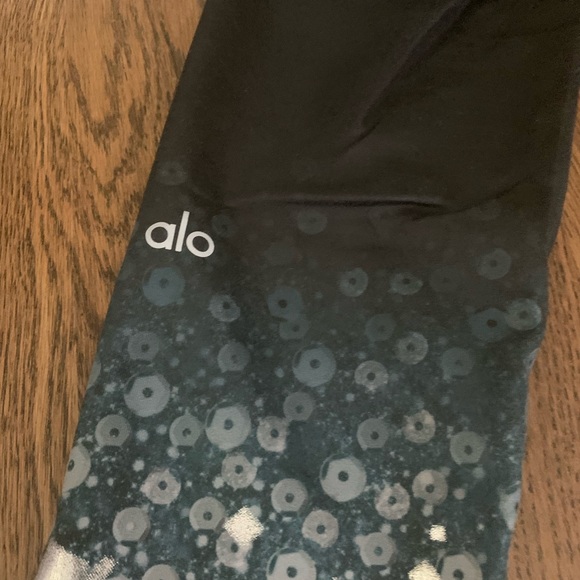 alo Full-Length Tights, EUC - Size M - Picture 4 of 6